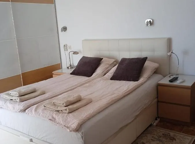 Cozy In Hills דירה